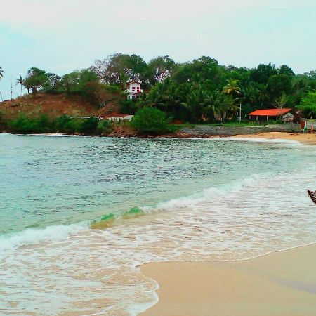 Surf bay Unakuruwa Tangalle Bagian luar foto